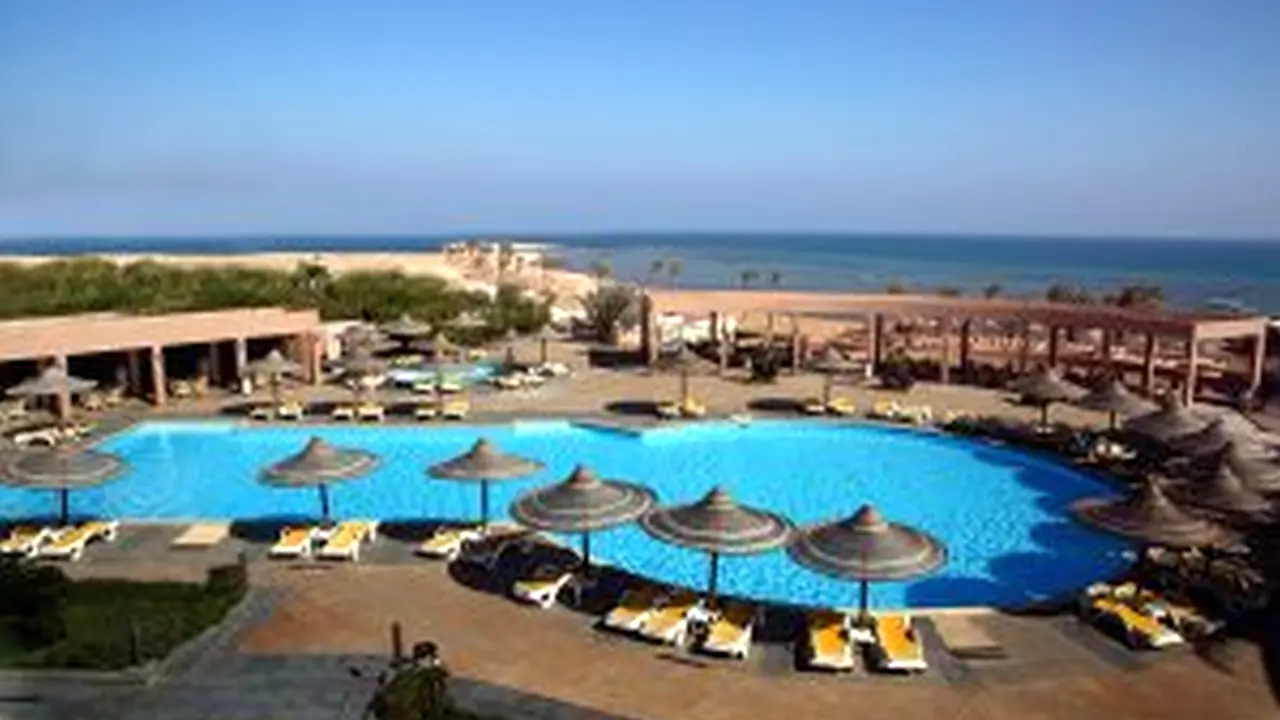 الفندق رومانس & أكوا بارك - العين السخنة